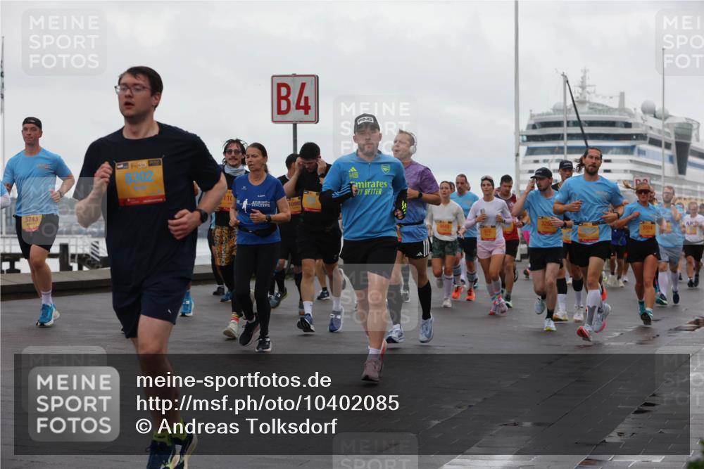 13.09.2026 - Kiel Lauf Andreas Tolksdorf http://msf.ph/oto/10402085 13.09.2026 11:00:47 Kiellinie 5743, 8302, 4, 10985, 3255, 5514 meine-sportfotos.de