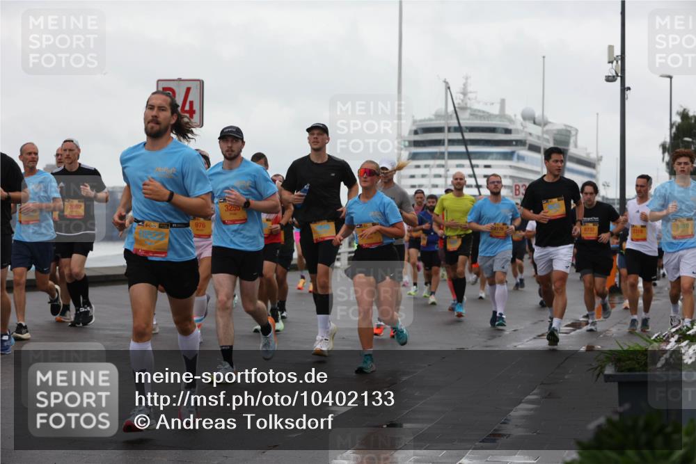 13.09.2026 - Kiel Lauf Andreas Tolksdorf http://msf.ph/oto/10402133 13.09.2026 11:00:49 Kiellinie 12002, 39, 976, 3255, 4176, 3, 8732, 1410, 2318 meine-sportfotos.de