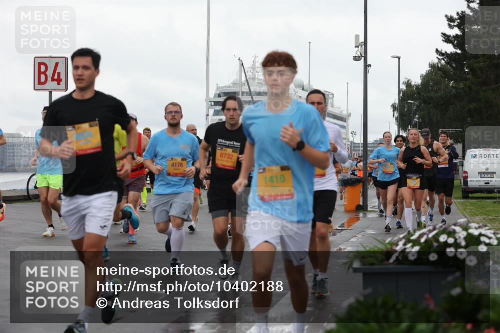 13.09.2026 - Kiel Lauf Andreas Tolksdorf http://msf.ph/oto/10402188 13.09.2026 11:00:53 Kiellinie 4, 4176, 8732, 1410, 100 meine-sportfotos.de