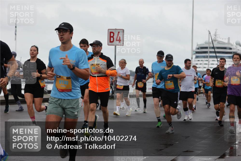13.09.2026 - Kiel Lauf Andreas Tolksdorf http://msf.ph/oto/10402274 13.09.2026 11:01:09 Kiellinie 9100, 4, 3, 29, 692, 2679 meine-sportfotos.de