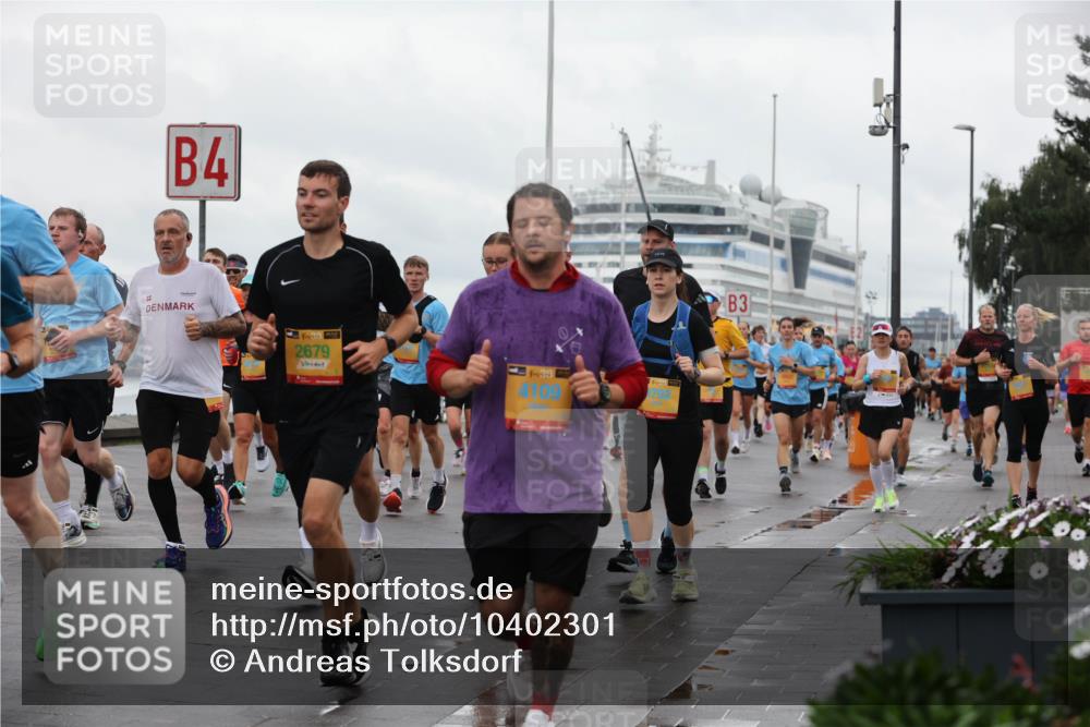 13.09.2026 - Kiel Lauf Andreas Tolksdorf http://msf.ph/oto/10402301 13.09.2026 11:01:11 Kiellinie 4, 2679, 4109, 3 meine-sportfotos.de