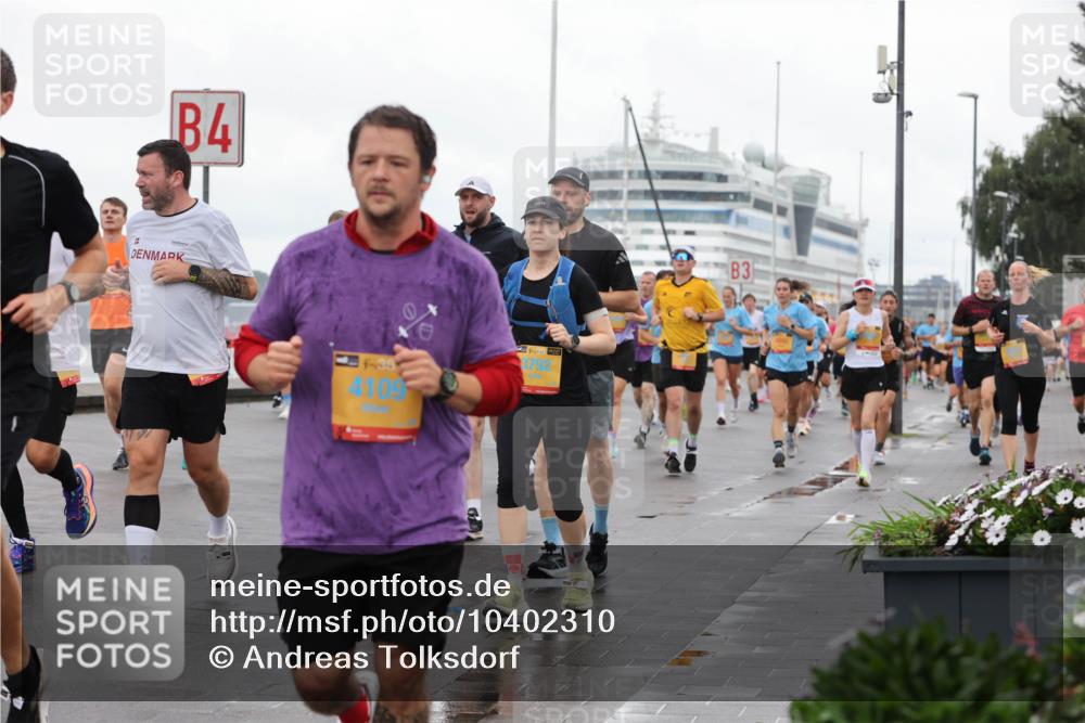 13.09.2026 - Kiel Lauf Andreas Tolksdorf http://msf.ph/oto/10402310 13.09.2026 11:01:11 Kiellinie 4, 1, 30, 4109, 8792, 3 meine-sportfotos.de