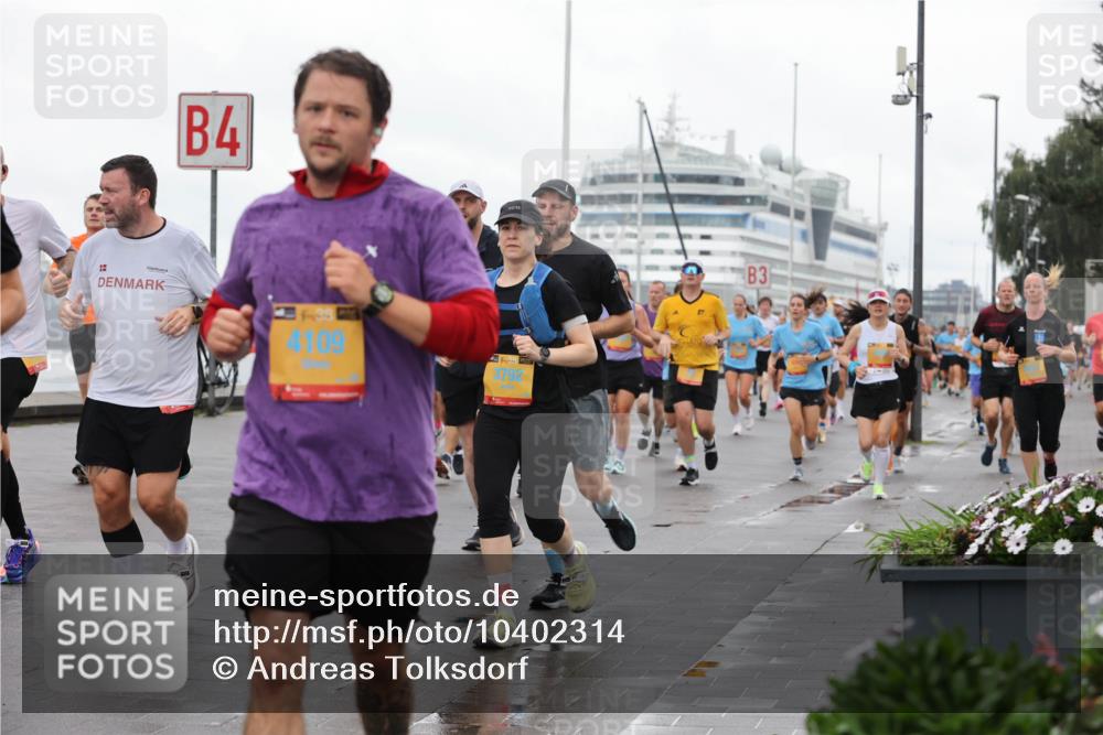 13.09.2026 - Kiel Lauf Andreas Tolksdorf http://msf.ph/oto/10402314 13.09.2026 11:01:12 Kiellinie 4, 4109, 39, 3792, 3 meine-sportfotos.de