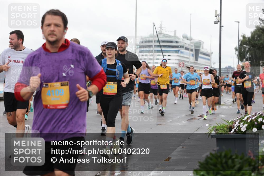 13.09.2026 - Kiel Lauf Andreas Tolksdorf http://msf.ph/oto/10402320 13.09.2026 11:01:12 Kiellinie 4, 39, 3792, 4109, 3 meine-sportfotos.de