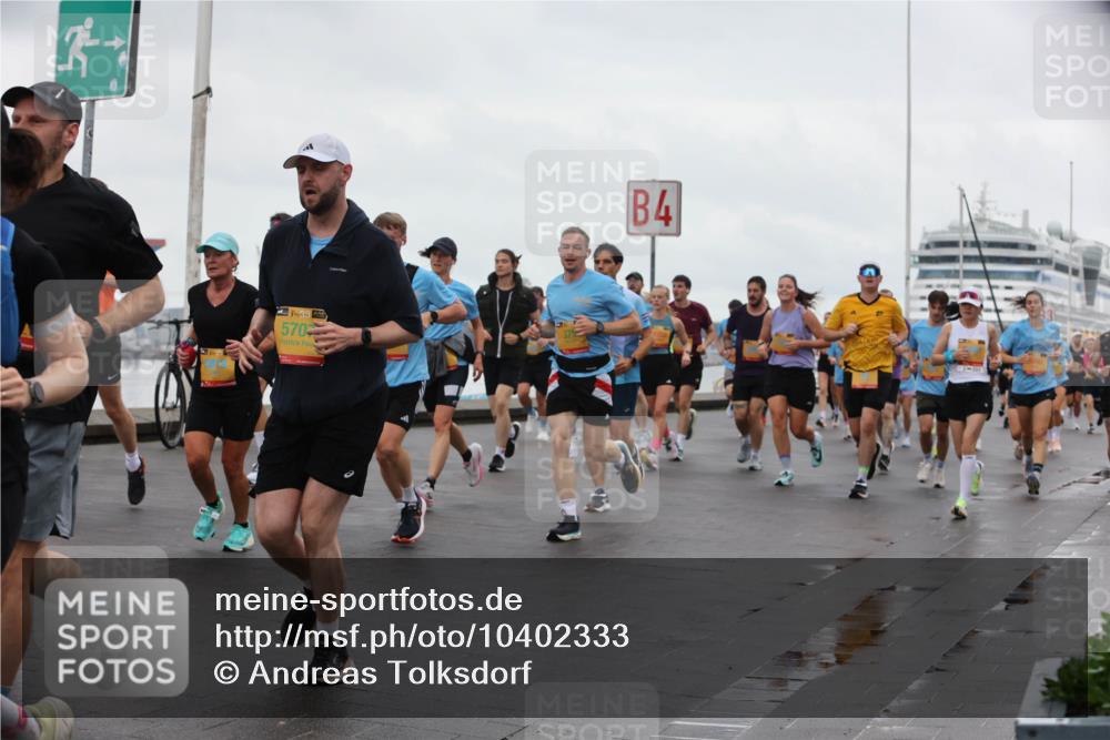 13.09.2026 - Kiel Lauf Andreas Tolksdorf http://msf.ph/oto/10402333 13.09.2026 11:01:14 Kiellinie 570, 4 meine-sportfotos.de
