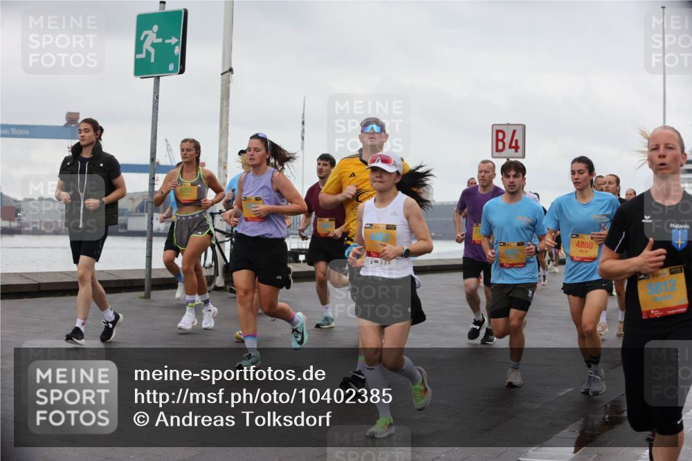 13.09.2026 - Kiel Lauf Andreas Tolksdorf http://msf.ph/oto/10402385 13.09.2026 11:01:17 Kiellinie 3, 6751, 4, 1, 39, 4860, 5812 meine-sportfotos.de