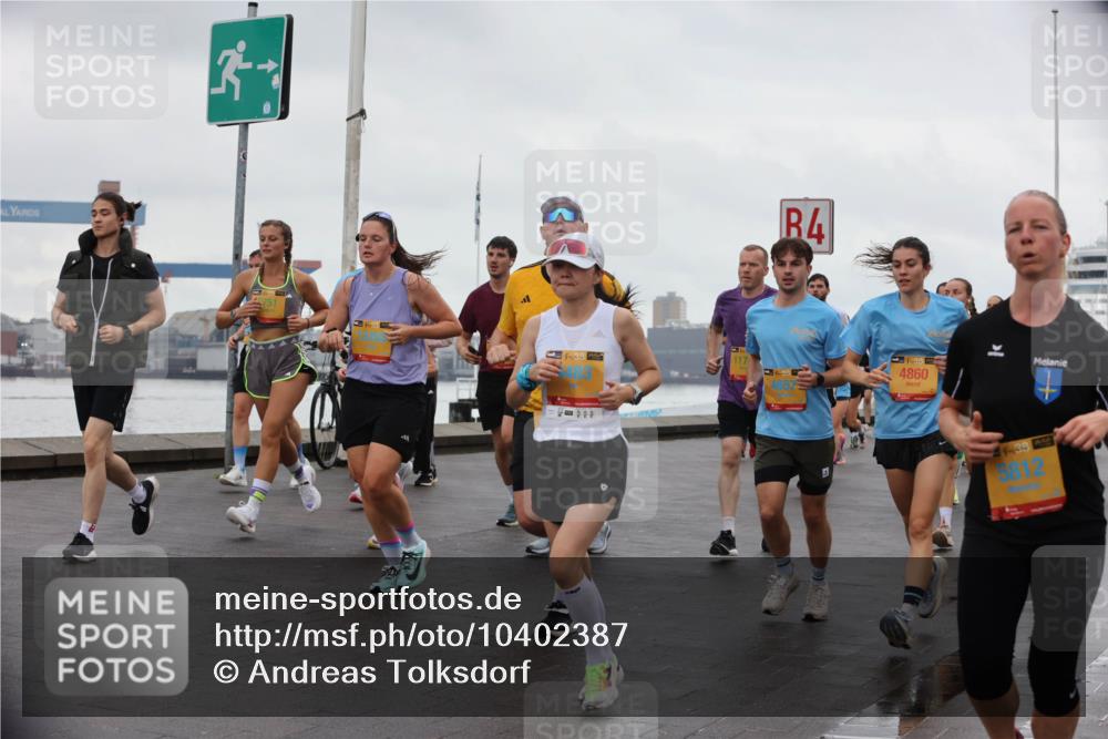 13.09.2026 - Kiel Lauf Andreas Tolksdorf http://msf.ph/oto/10402387 13.09.2026 11:01:17 Kiellinie 751, 38, 000, 4, 117, 39, 4860, 39, 5812 meine-sportfotos.de