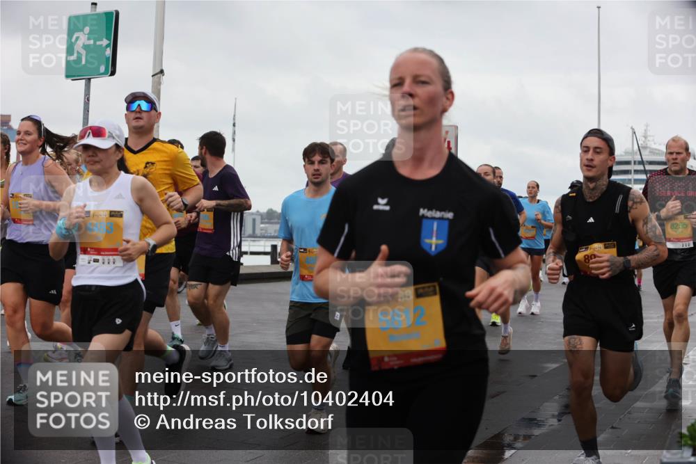 13.09.2026 - Kiel Lauf Andreas Tolksdorf http://msf.ph/oto/10402404 13.09.2026 11:01:18 Kiellinie 38, 483, 3, 5812, 8255, 400 meine-sportfotos.de
