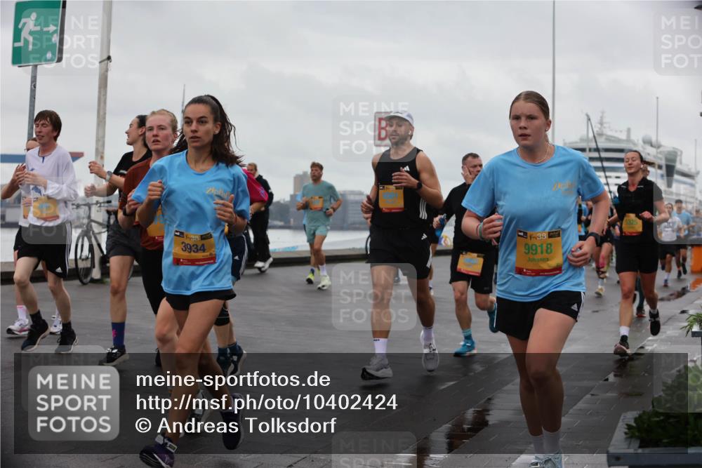 13.09.2026 - Kiel Lauf Andreas Tolksdorf http://msf.ph/oto/10402424 13.09.2026 11:01:25 Kiellinie 38, 9918, 5325, 1938, 3934 meine-sportfotos.de