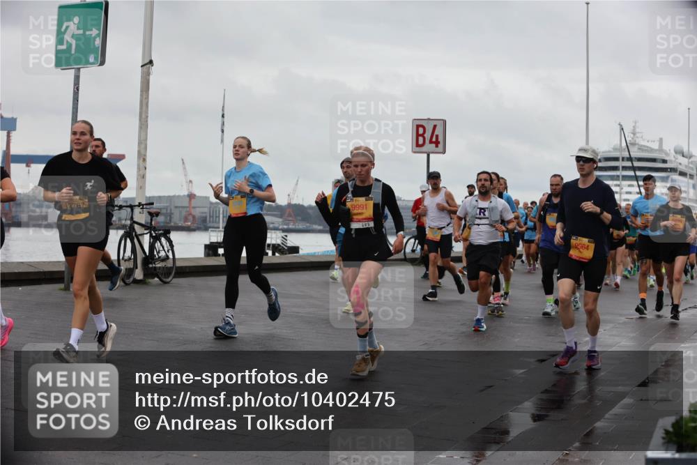 13.09.2026 - Kiel Lauf Andreas Tolksdorf http://msf.ph/oto/10402475 13.09.2026 11:01:29 Kiellinie 12767, 9991, 4, 9964, 6899 meine-sportfotos.de