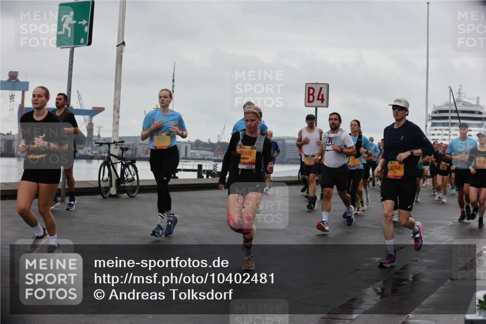 13.09.2026 - Kiel Lauf Andreas Tolksdorf http://msf.ph/oto/10402481 13.09.2026 11:01:30 Kiellinie 3, 4, 9991, 9964 meine-sportfotos.de