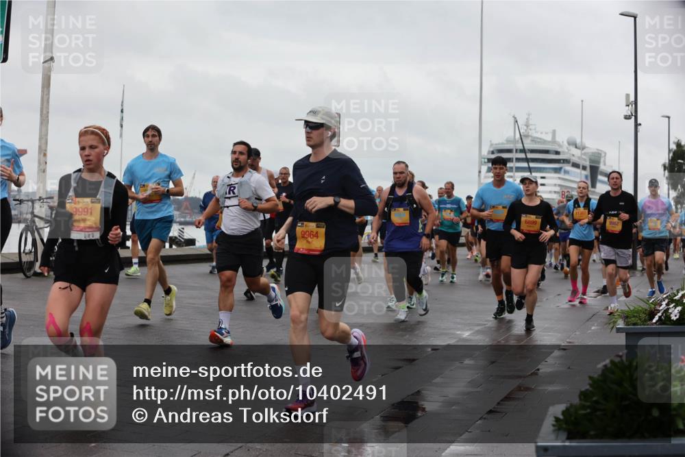 13.09.2026 - Kiel Lauf Andreas Tolksdorf http://msf.ph/oto/10402491 13.09.2026 11:01:30 Kiellinie 38, 9991, 440, 39, 9964, 6899, 9982 meine-sportfotos.de