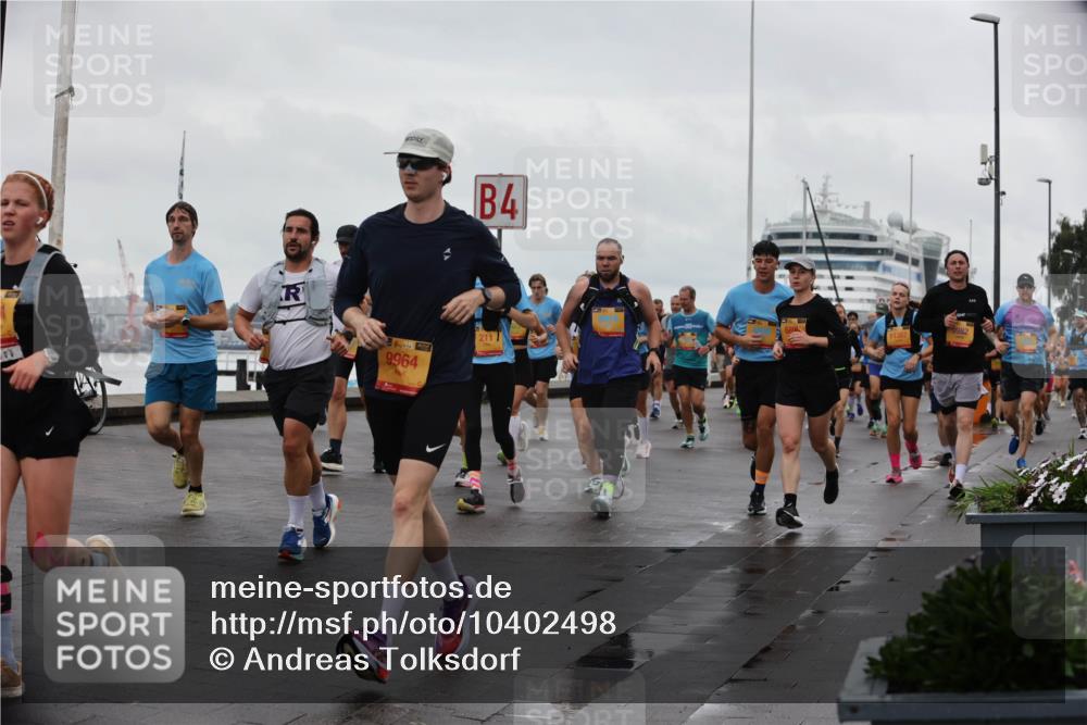 13.09.2026 - Kiel Lauf Andreas Tolksdorf http://msf.ph/oto/10402498 13.09.2026 11:01:31 Kiellinie 4, 39, 9964, 211, 9982 meine-sportfotos.de