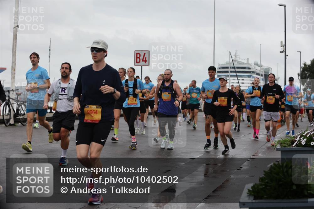 13.09.2026 - Kiel Lauf Andreas Tolksdorf http://msf.ph/oto/10402502 13.09.2026 11:01:31 Kiellinie 38, 9964, 211, 4, 6899, 1367, 9982 meine-sportfotos.de