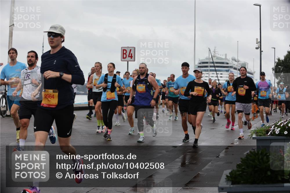 13.09.2026 - Kiel Lauf Andreas Tolksdorf http://msf.ph/oto/10402508 13.09.2026 11:01:31 Kiellinie 39, 9964, 211, 4, 9982, 6899 meine-sportfotos.de