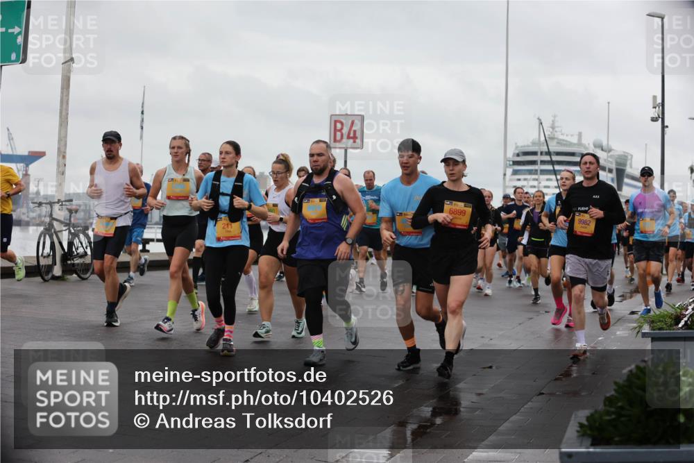 13.09.2026 - Kiel Lauf Andreas Tolksdorf http://msf.ph/oto/10402526 13.09.2026 11:01:32 Kiellinie 211, 4, 39, 6899, 9982, 5 meine-sportfotos.de