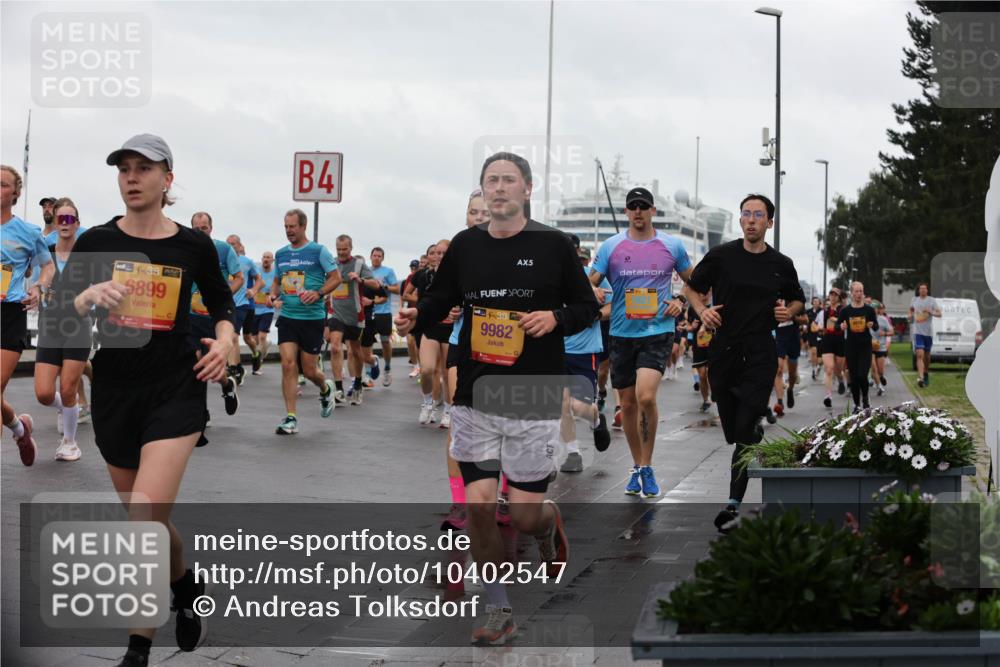 13.09.2026 - Kiel Lauf Andreas Tolksdorf http://msf.ph/oto/10402547 13.09.2026 11:01:33 Kiellinie 4, 38, 5899, 5, 9982 meine-sportfotos.de