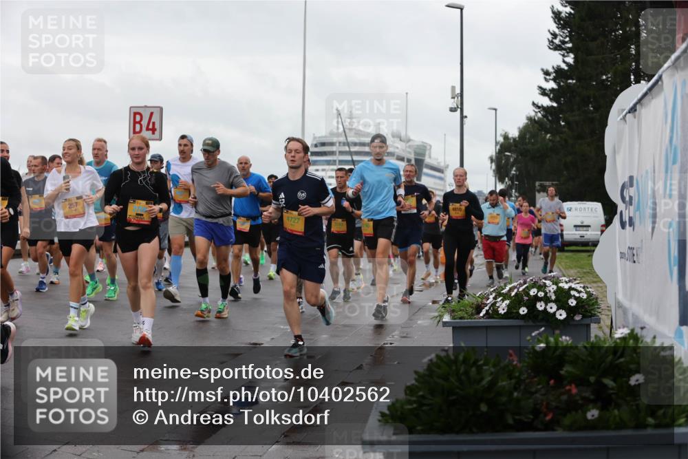 13.09.2026 - Kiel Lauf Andreas Tolksdorf http://msf.ph/oto/10402562 13.09.2026 11:01:36 Kiellinie 257, 4, 4727, 4810 meine-sportfotos.de