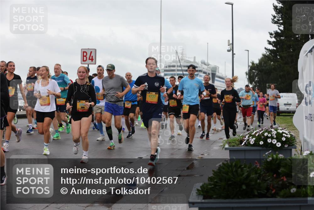13.09.2026 - Kiel Lauf Andreas Tolksdorf http://msf.ph/oto/10402567 13.09.2026 11:01:36 Kiellinie 257, 4, 4727, 4816, 3193 meine-sportfotos.de
