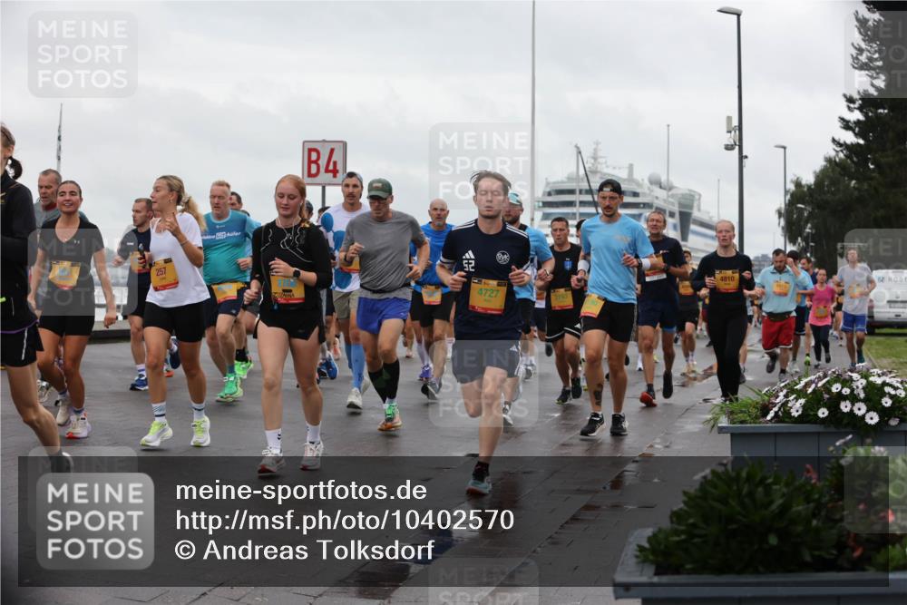 13.09.2026 - Kiel Lauf Andreas Tolksdorf http://msf.ph/oto/10402570 13.09.2026 11:01:36 Kiellinie 257, 4, 190, 4727, 4810 meine-sportfotos.de