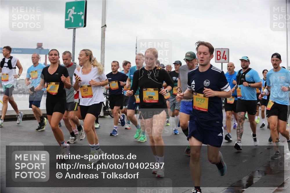 13.09.2026 - Kiel Lauf Andreas Tolksdorf http://msf.ph/oto/10402597 13.09.2026 11:01:38 Kiellinie 26, 3569, 257, 38, 2700, 4, 1224, 38, 4727 meine-sportfotos.de