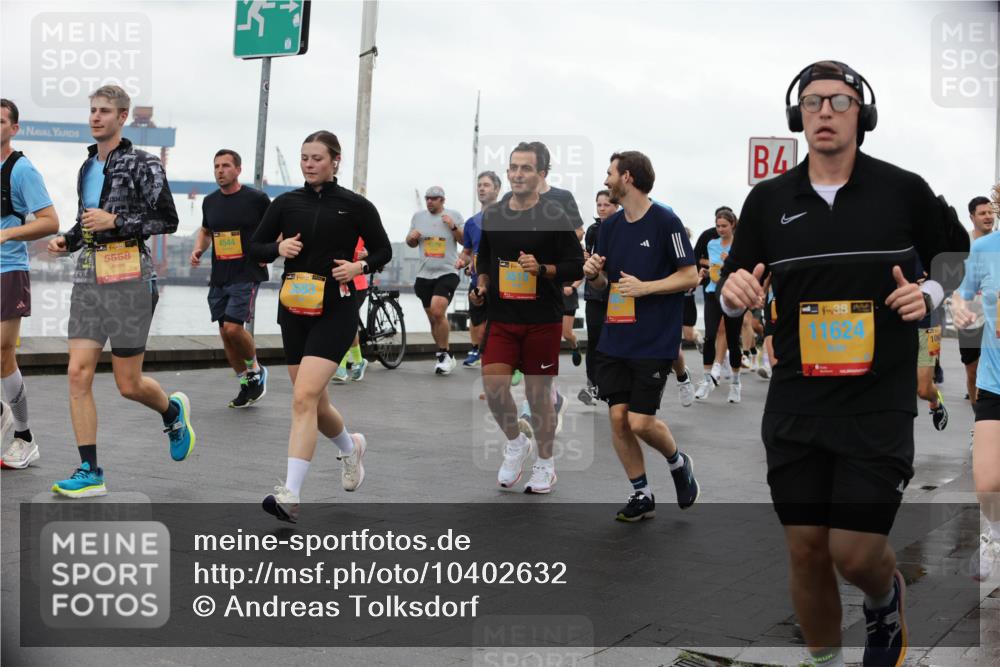 13.09.2026 - Kiel Lauf Andreas Tolksdorf http://msf.ph/oto/10402632 13.09.2026 11:01:48 Kiellinie 39, 5558, 4544, 11624, 106 meine-sportfotos.de