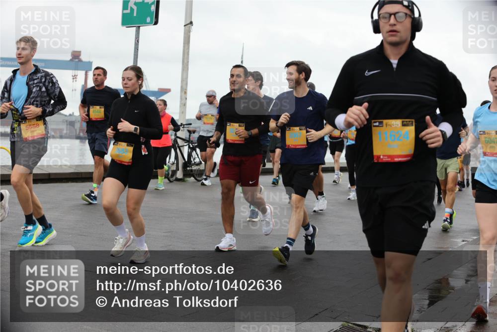 13.09.2026 - Kiel Lauf Andreas Tolksdorf http://msf.ph/oto/10402636 13.09.2026 11:01:48 Kiellinie 39, 5558, 4544, 588, 39, 11624, 38, 6047 meine-sportfotos.de