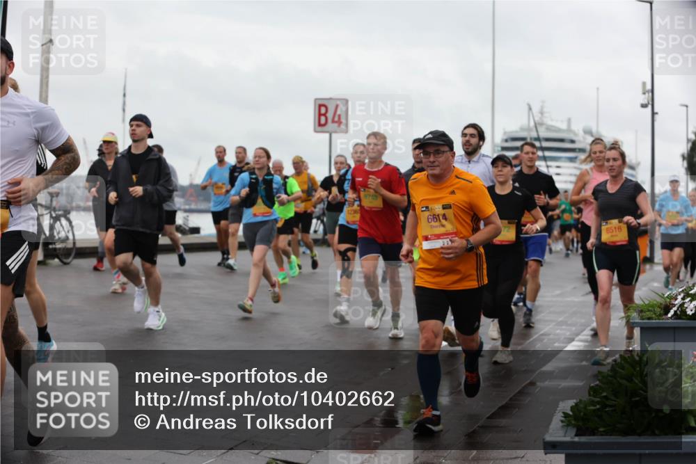 13.09.2026 - Kiel Lauf Andreas Tolksdorf http://msf.ph/oto/10402662 13.09.2026 11:02:00 Kiellinie 556, 4, 12365, 5748, 39, 6614, 6516 meine-sportfotos.de