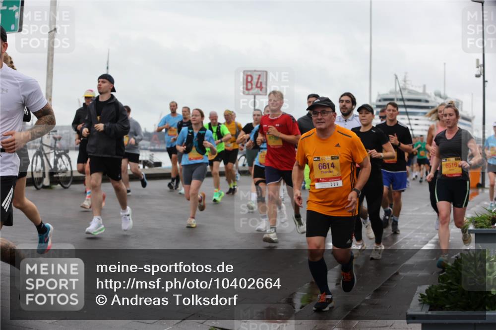 13.09.2026 - Kiel Lauf Andreas Tolksdorf http://msf.ph/oto/10402664 13.09.2026 11:02:00 Kiellinie 4, 5748, 6614, 000, 6516 meine-sportfotos.de
