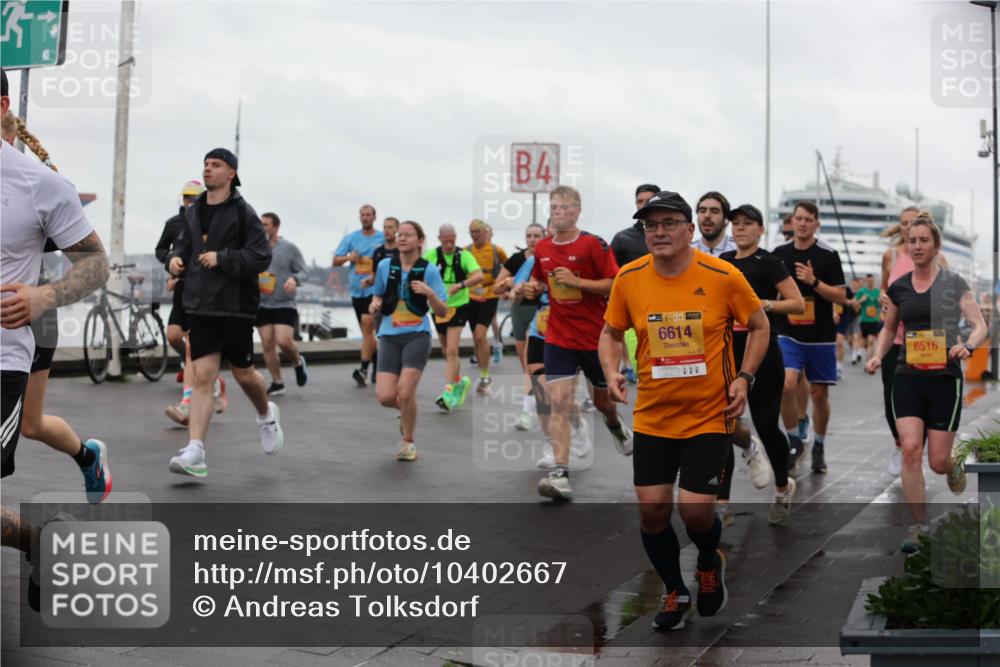 13.09.2026 - Kiel Lauf Andreas Tolksdorf http://msf.ph/oto/10402667 13.09.2026 11:02:00 Kiellinie 4, 1394, 6614, 6516 meine-sportfotos.de