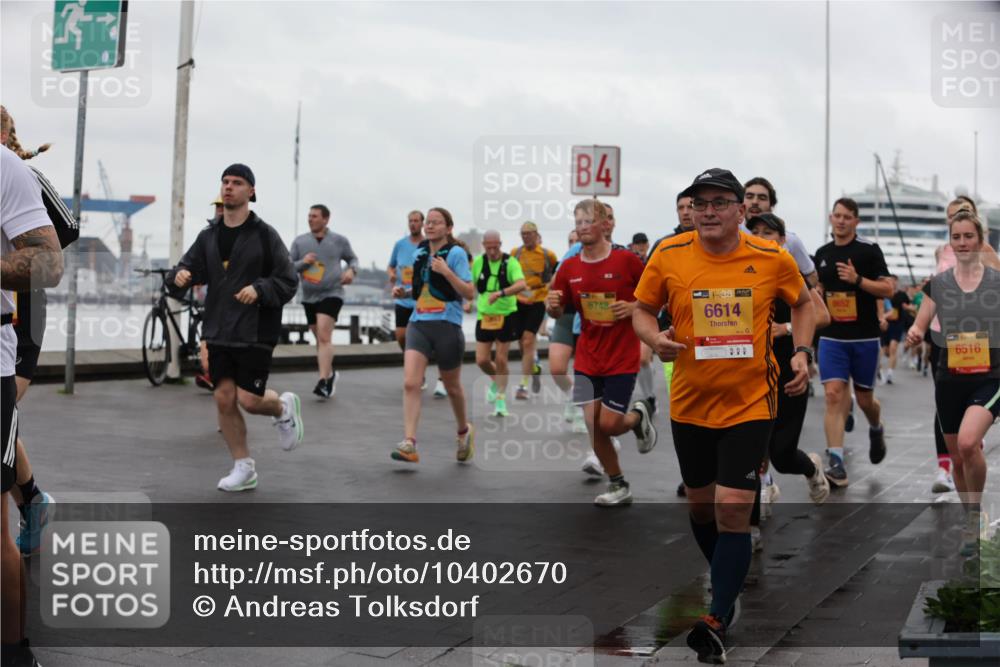 13.09.2026 - Kiel Lauf Andreas Tolksdorf http://msf.ph/oto/10402670 13.09.2026 11:02:00 Kiellinie 4, 6748, 38, 6614, 000, 1, 6516 meine-sportfotos.de