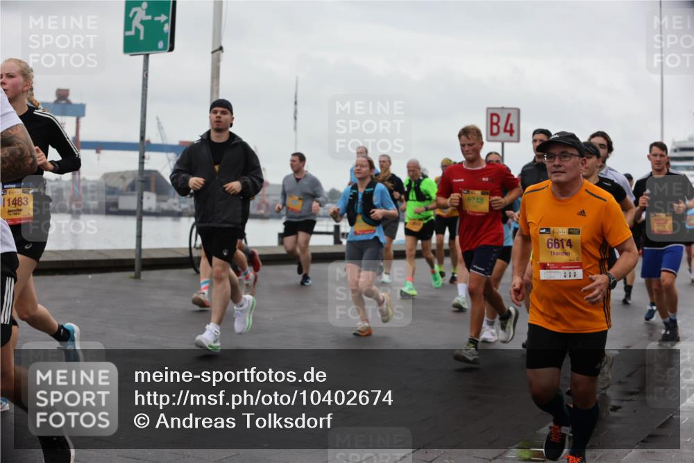 13.09.2026 - Kiel Lauf Andreas Tolksdorf http://msf.ph/oto/10402674 13.09.2026 11:02:01 Kiellinie 38, 11483, 6748, 4, 38, 6614, 8652 meine-sportfotos.de