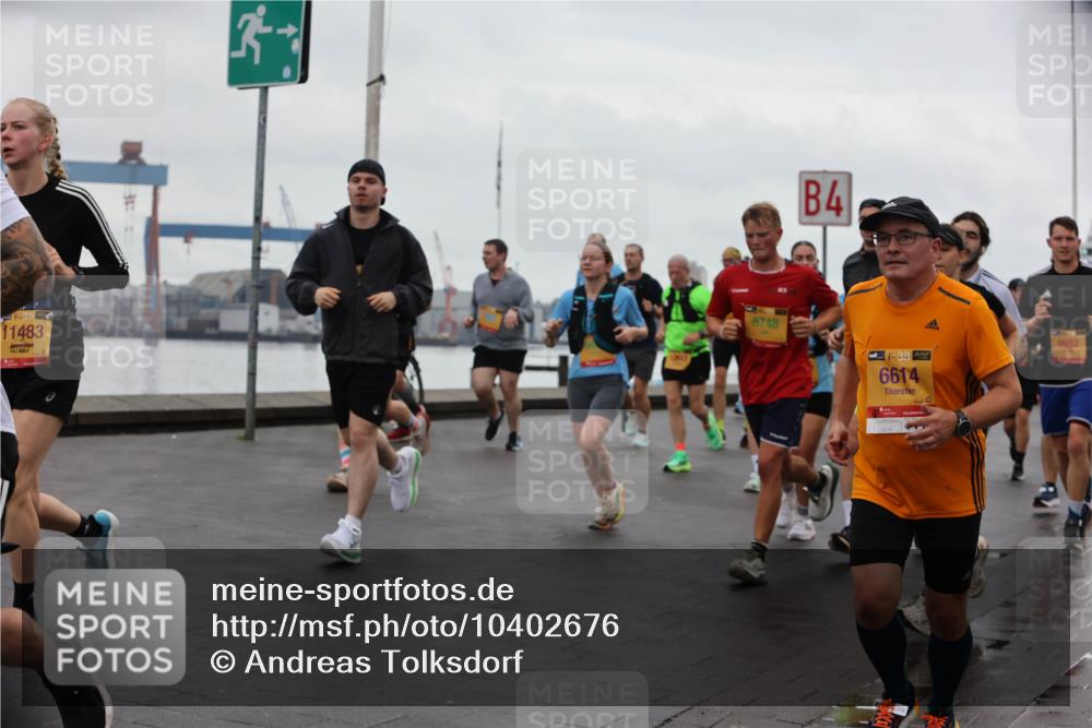 13.09.2026 - Kiel Lauf Andreas Tolksdorf http://msf.ph/oto/10402676 13.09.2026 11:02:01 Kiellinie 11483, 31, 4, 5748, 38, 6614, 8652 meine-sportfotos.de