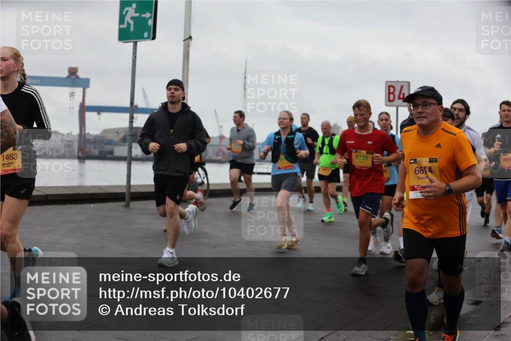 13.09.2026 - Kiel Lauf Andreas Tolksdorf http://msf.ph/oto/10402677 13.09.2026 11:02:01 Kiellinie 1483, 4, 5748, 28, 6614, 865 meine-sportfotos.de