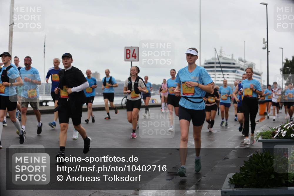 13.09.2026 - Kiel Lauf Andreas Tolksdorf http://msf.ph/oto/10402716 13.09.2026 11:02:04 Kiellinie 32, 4, 10 meine-sportfotos.de