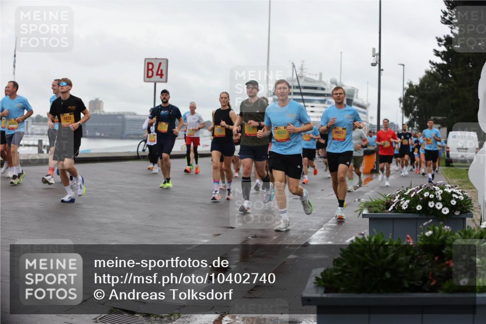 13.09.2026 - Kiel Lauf Andreas Tolksdorf http://msf.ph/oto/10402740 13.09.2026 11:02:15 Kiellinie 7272, 4, 7220, 4560, 9903 meine-sportfotos.de
