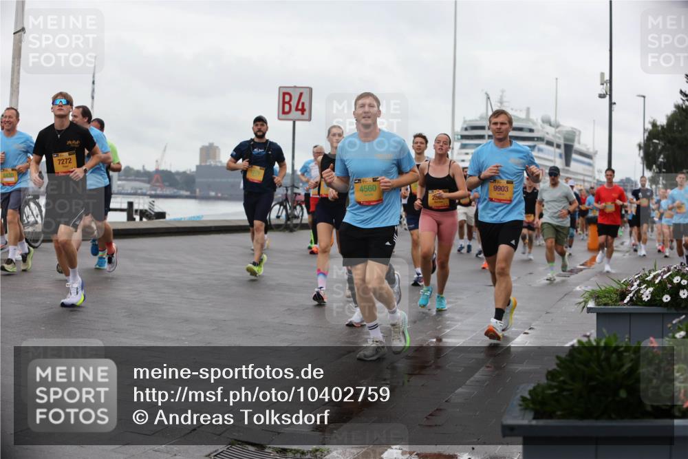 13.09.2026 - Kiel Lauf Andreas Tolksdorf http://msf.ph/oto/10402759 13.09.2026 11:02:15 Kiellinie 7272, 4, 39, 4560, 9903 meine-sportfotos.de