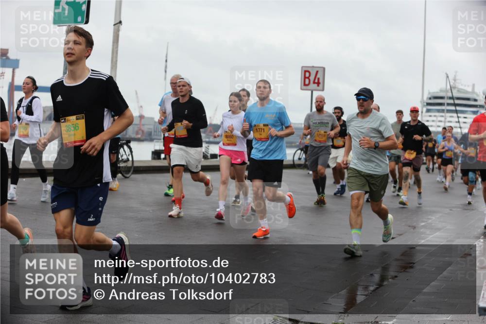 13.09.2026 - Kiel Lauf Andreas Tolksdorf http://msf.ph/oto/10402783 13.09.2026 11:02:19 Kiellinie 10429, 3856, 8860, 1771, 4, 12518 meine-sportfotos.de