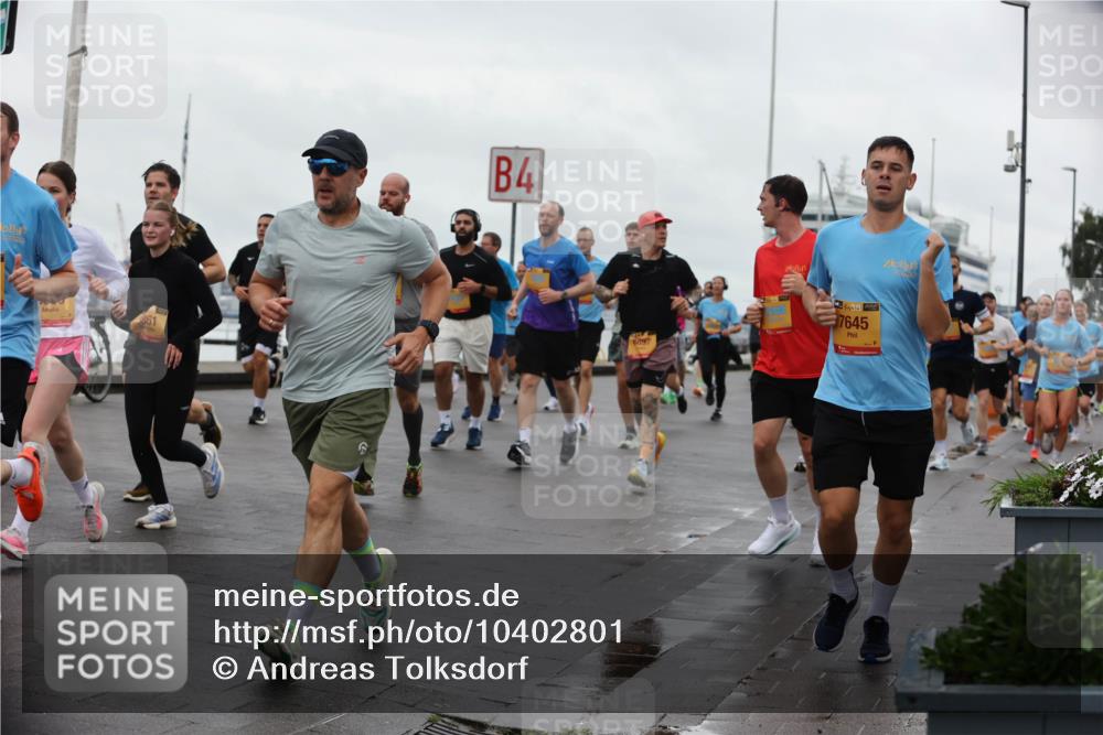 13.09.2026 - Kiel Lauf Andreas Tolksdorf http://msf.ph/oto/10402801 13.09.2026 11:02:20 Kiellinie 4, 6897, 38, 7645 meine-sportfotos.de