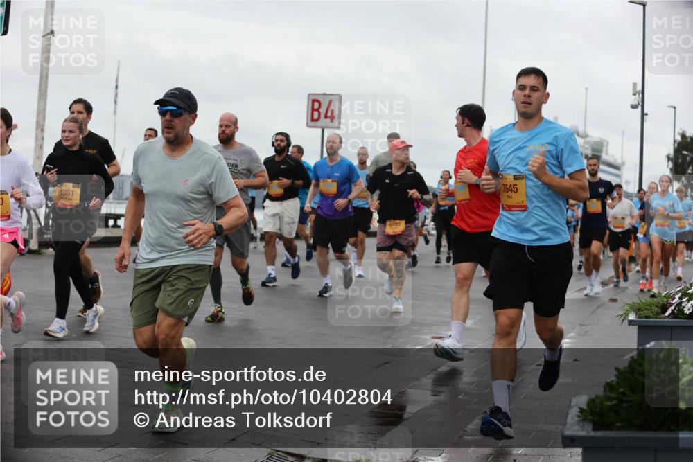 13.09.2026 - Kiel Lauf Andreas Tolksdorf http://msf.ph/oto/10402804 13.09.2026 11:02:20 Kiellinie 8861, 4, 8897, 38, 7645 meine-sportfotos.de
