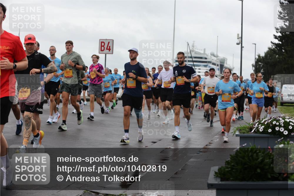 13.09.2026 - Kiel Lauf Andreas Tolksdorf http://msf.ph/oto/10402819 13.09.2026 11:02:22 Kiellinie 8897, 2871, 3261, 4, 715 meine-sportfotos.de