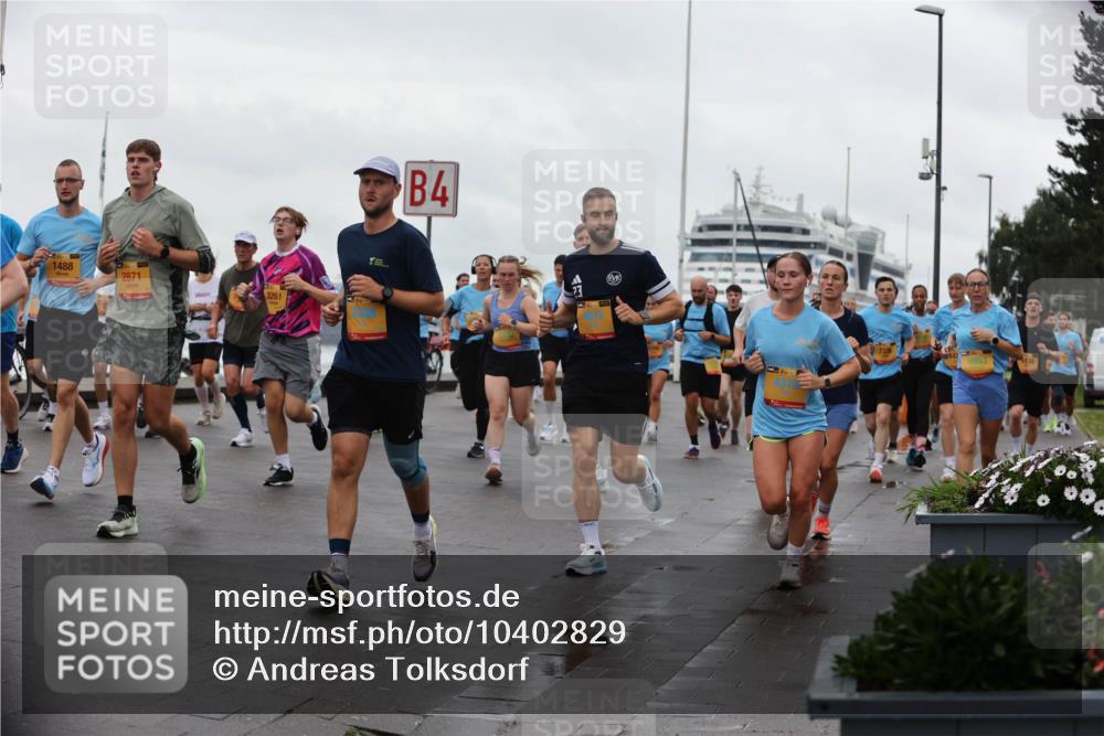 13.09.2026 - Kiel Lauf Andreas Tolksdorf http://msf.ph/oto/10402829 13.09.2026 11:02:23 Kiellinie 1488, 2871, 3261, 4, 9953, 4134 meine-sportfotos.de