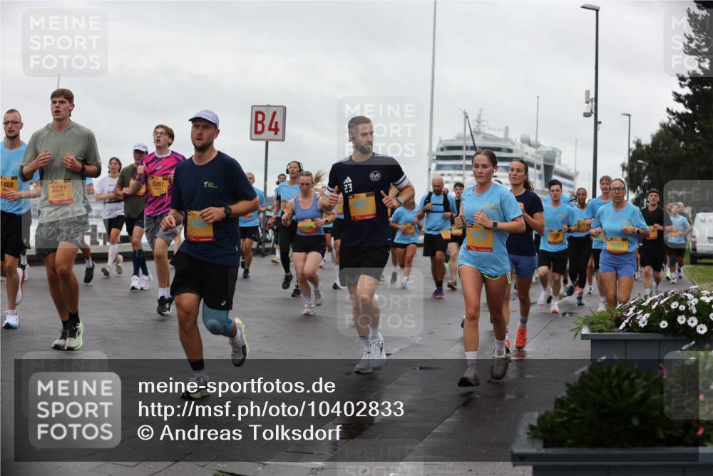 13.09.2026 - Kiel Lauf Andreas Tolksdorf http://msf.ph/oto/10402833 13.09.2026 11:02:23 Kiellinie 1488, 3261, 2871, 4, 23, 9953 meine-sportfotos.de