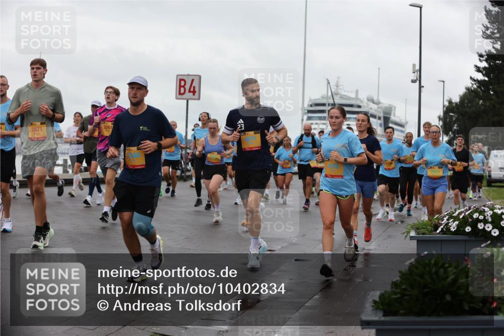 13.09.2026 - Kiel Lauf Andreas Tolksdorf http://msf.ph/oto/10402834 13.09.2026 11:02:23 Kiellinie 2871, 3261, 38, 4, 9953 meine-sportfotos.de