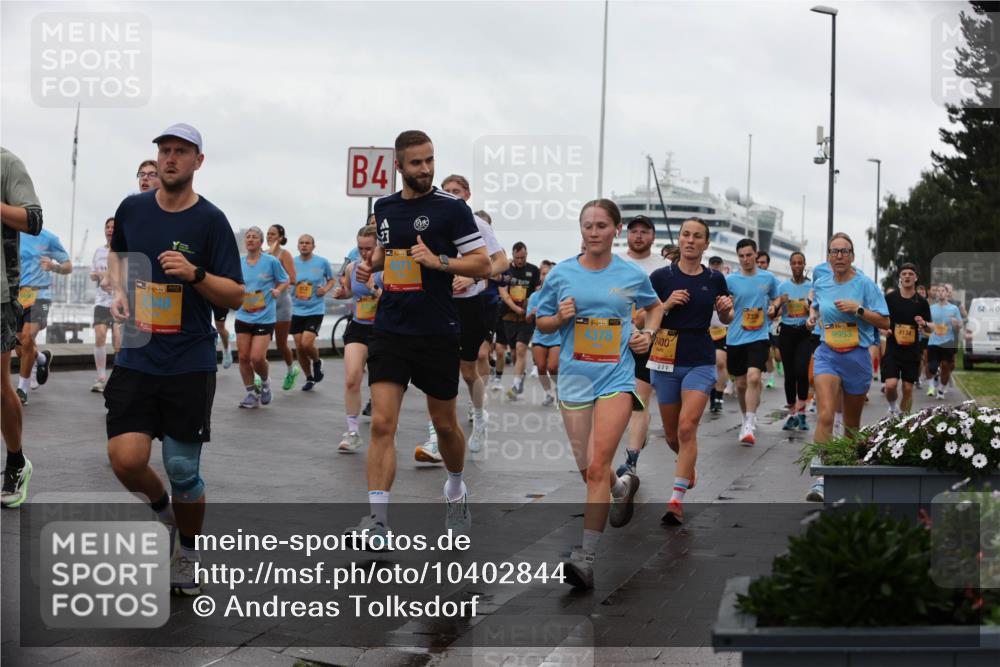 13.09.2026 - Kiel Lauf Andreas Tolksdorf http://msf.ph/oto/10402844 13.09.2026 11:02:24 Kiellinie 1, 39, 4, 4134, 38, 9953, 4378, 2400 meine-sportfotos.de