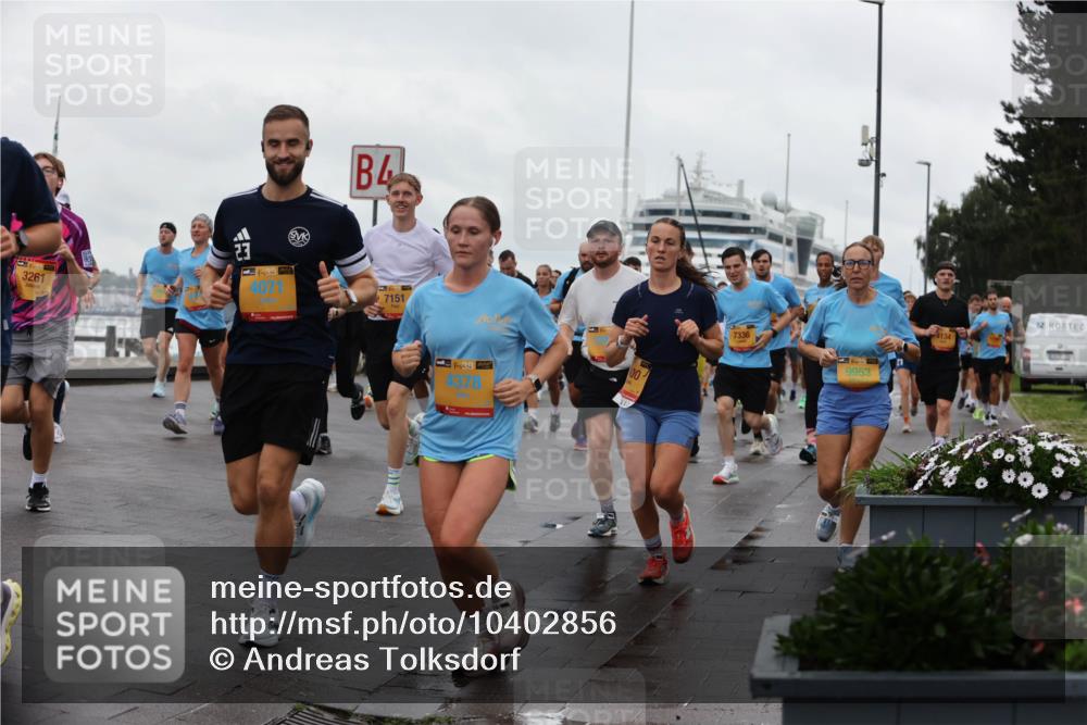 13.09.2026 - Kiel Lauf Andreas Tolksdorf http://msf.ph/oto/10402856 13.09.2026 11:02:24 Kiellinie 3261, 4071, 4, 7151, 00, 39, 4378, 7336, 9953, 4134 meine-sportfotos.de