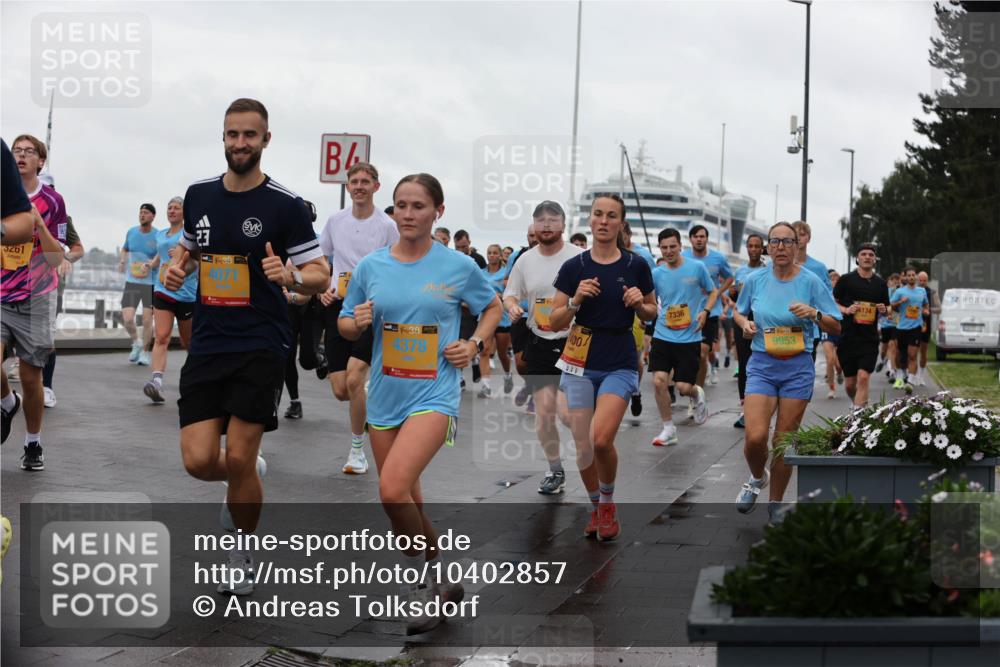 13.09.2026 - Kiel Lauf Andreas Tolksdorf http://msf.ph/oto/10402857 13.09.2026 11:02:24 Kiellinie 3261, 23, 38, 4071, 39, 4378, 400, 7336, 200, 9953, 134 meine-sportfotos.de