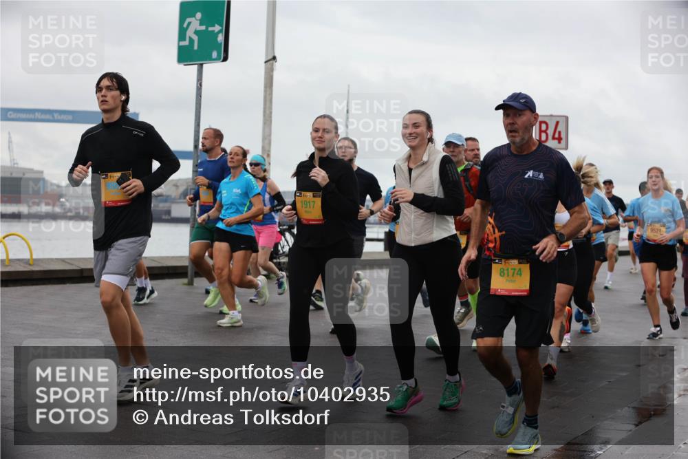 13.09.2026 - Kiel Lauf Andreas Tolksdorf http://msf.ph/oto/10402935 13.09.2026 11:02:39 Kiellinie 39, 1917, 38, 8174, 4, 9521 meine-sportfotos.de