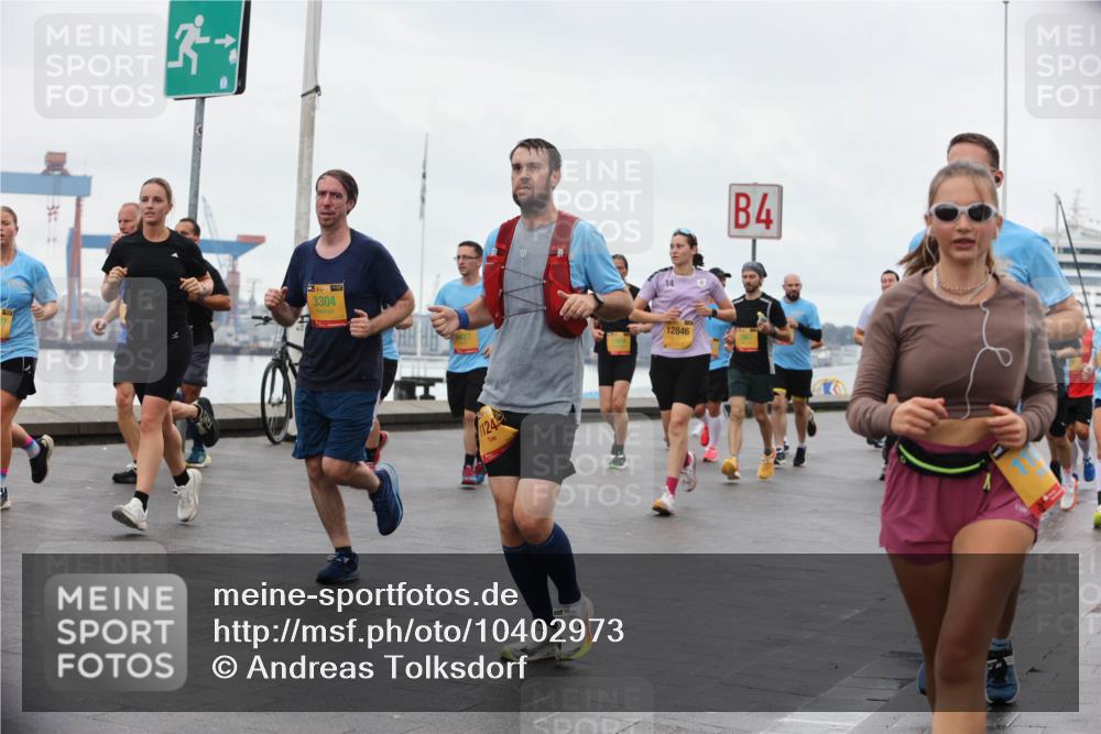 13.09.2026 - Kiel Lauf Andreas Tolksdorf http://msf.ph/oto/10402973 13.09.2026 11:02:58 Kiellinie 31, 39, 3304, 124, 12846, 4 meine-sportfotos.de