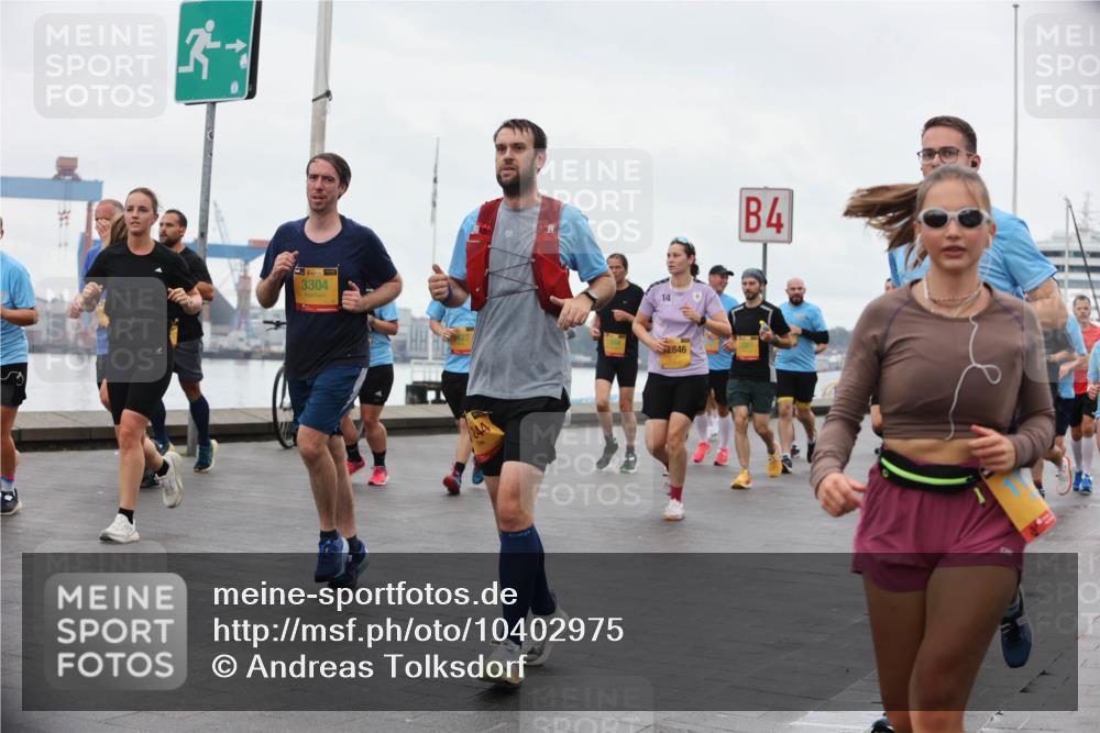 13.09.2026 - Kiel Lauf Andreas Tolksdorf http://msf.ph/oto/10402975 13.09.2026 11:02:58 Kiellinie 31, 38, 3304, 14, 2846, 4 meine-sportfotos.de